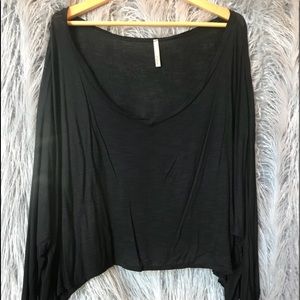 ELAN CLASSIC WIDE NECK BLACK TOP